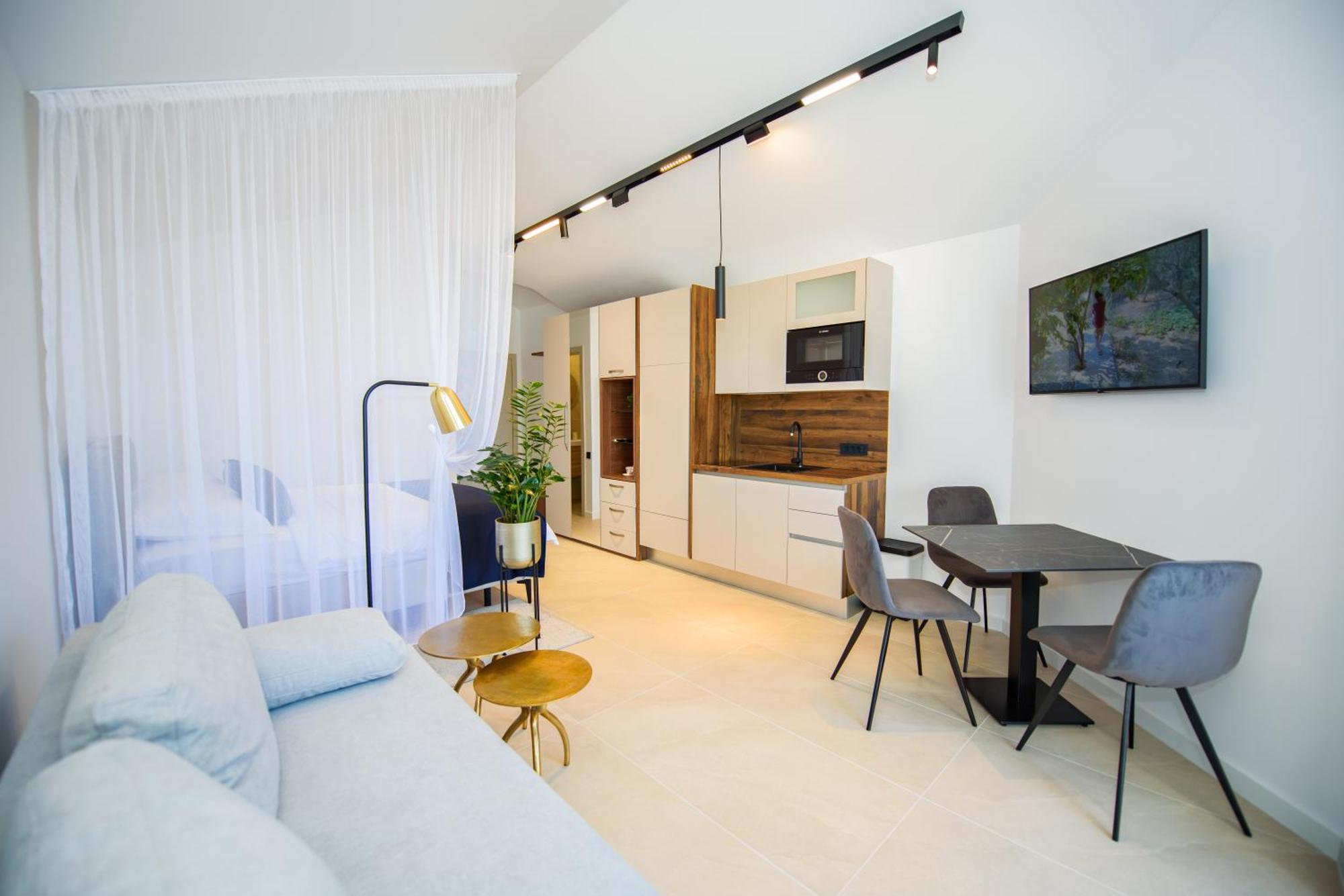More Medici Apartments Омиш Экстерьер фото